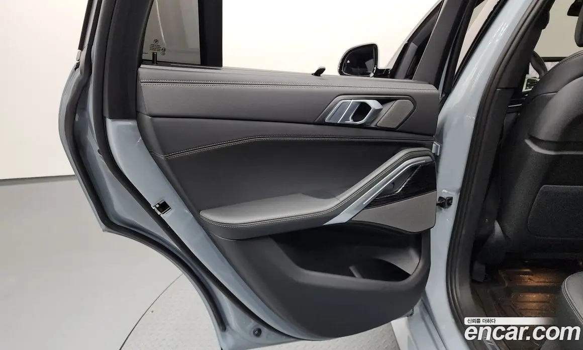 BMW X6 2024 3.0 автомат (гидро), фото 15
