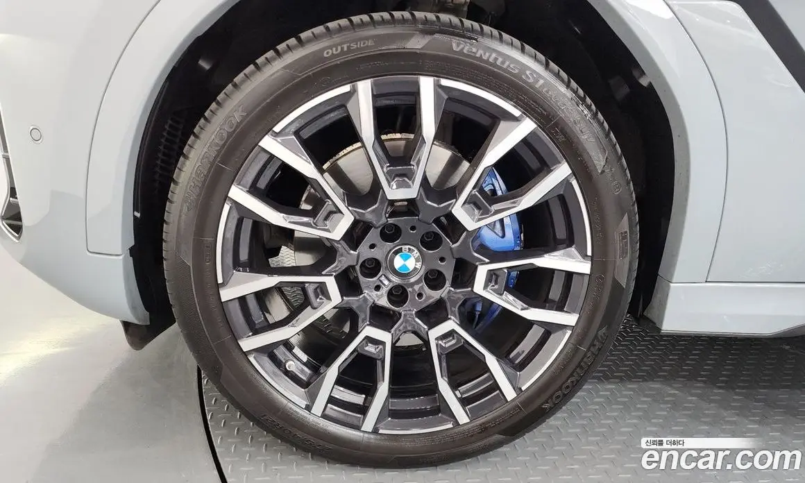 BMW X6 2024 3.0 автомат (гидро), фото 5
