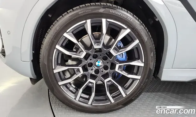 BMW X6 2024 3.0 автомат (гидро), миниатюра 5