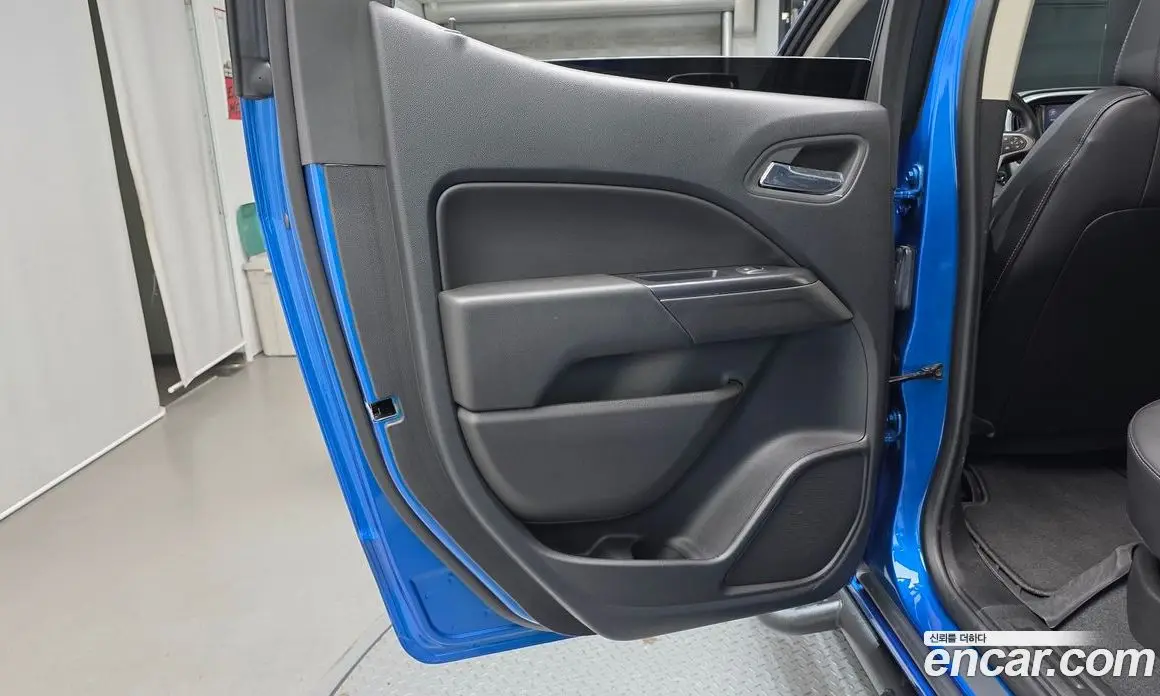 Chevrolet Colorado 2022 3.6 автомат (гидро), фото 15