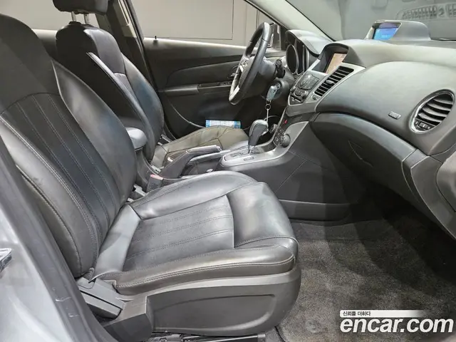 Chevrolet Cruze 2011 1.8 автомат (гидро), миниатюра 12