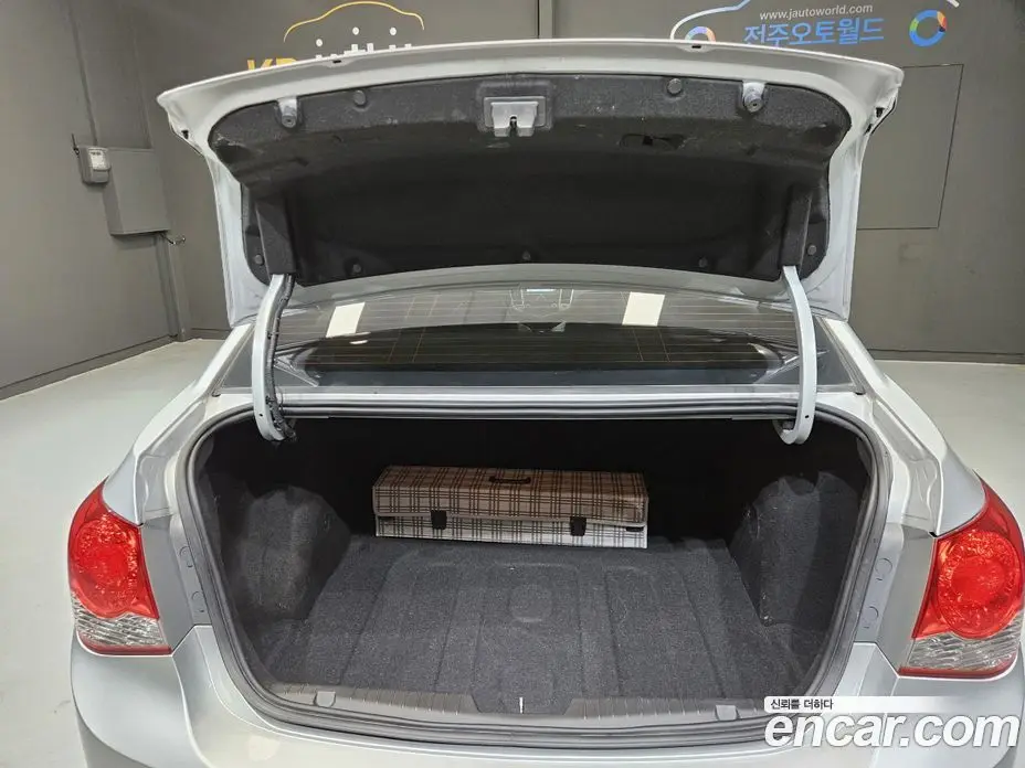 Chevrolet Cruze 2011 1.8 автомат (гидро), фото 20 Chevrolet Cruze 2011 1.8 автомат (гидро), фото 20
