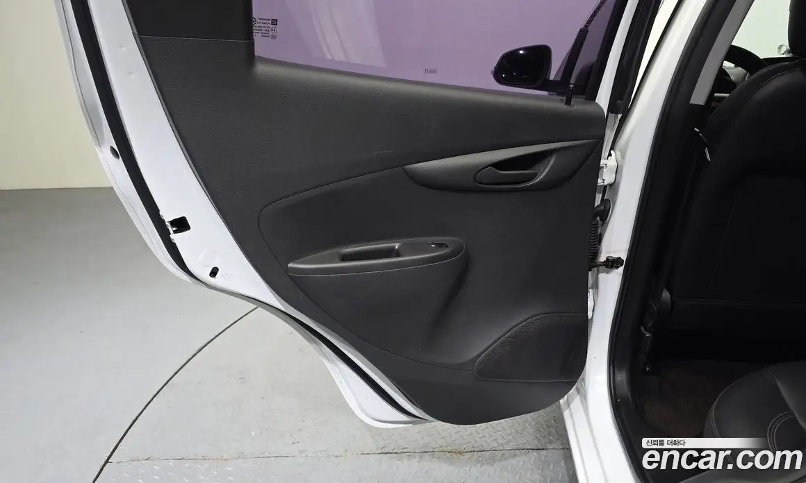 Chevrolet Spark 2015 1.0 автомат (гидро), фото 15