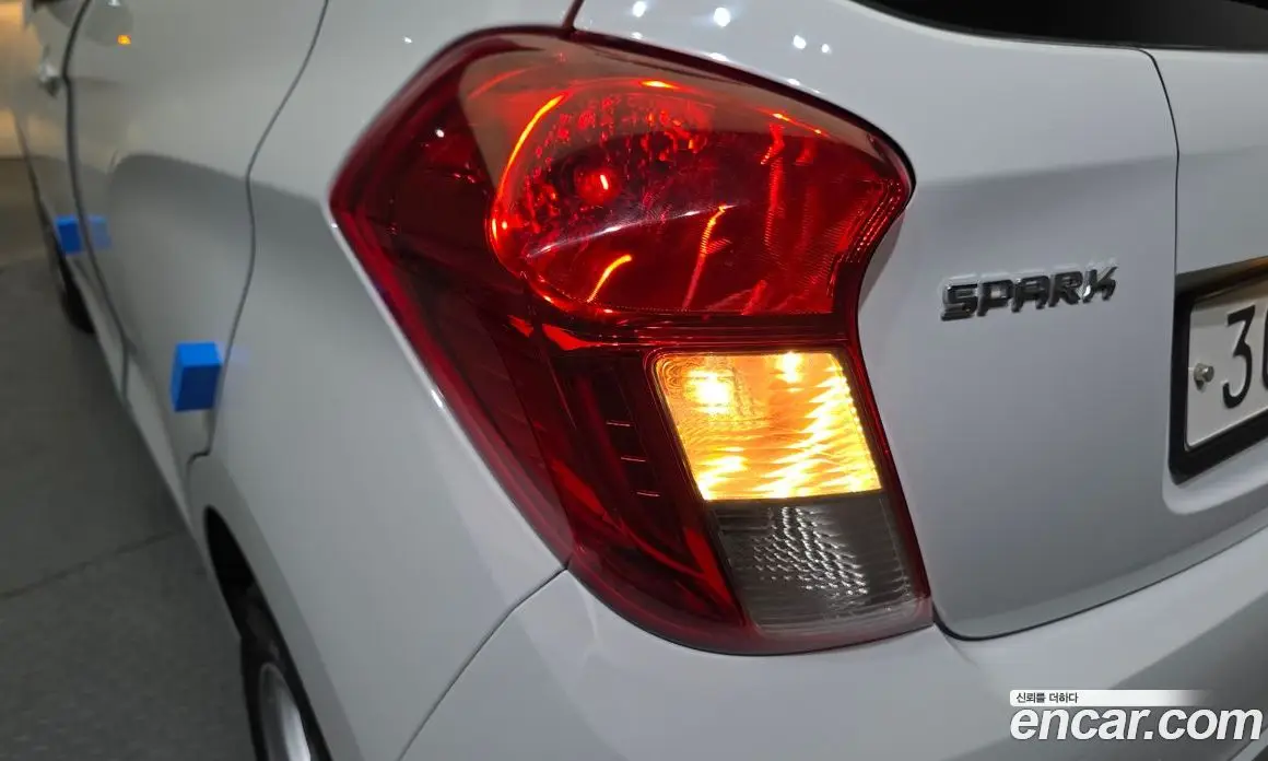 Chevrolet Spark 2015 1.0 автомат (гидро), фото 9