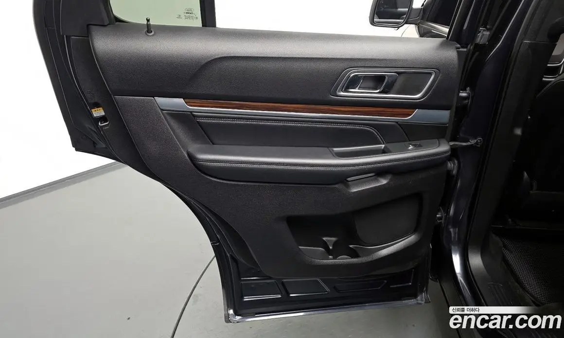 Ford Explorer 2017 3.5 автомат (гидро), фото 14 Ford Explorer 2017 3.5 автомат (гидро), фото 14