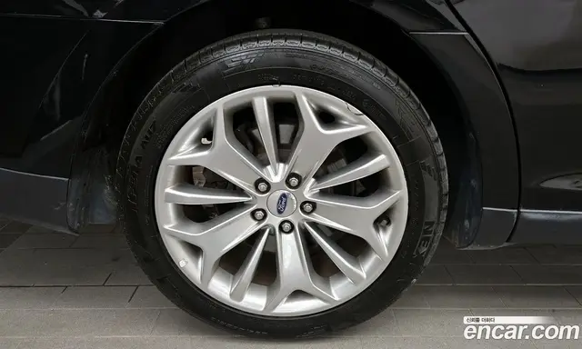 Ford Taurus 2017 2.0 автомат (гидро), миниатюра 5 Ford Taurus 2017 2.0 автомат (гидро), миниатюра 5