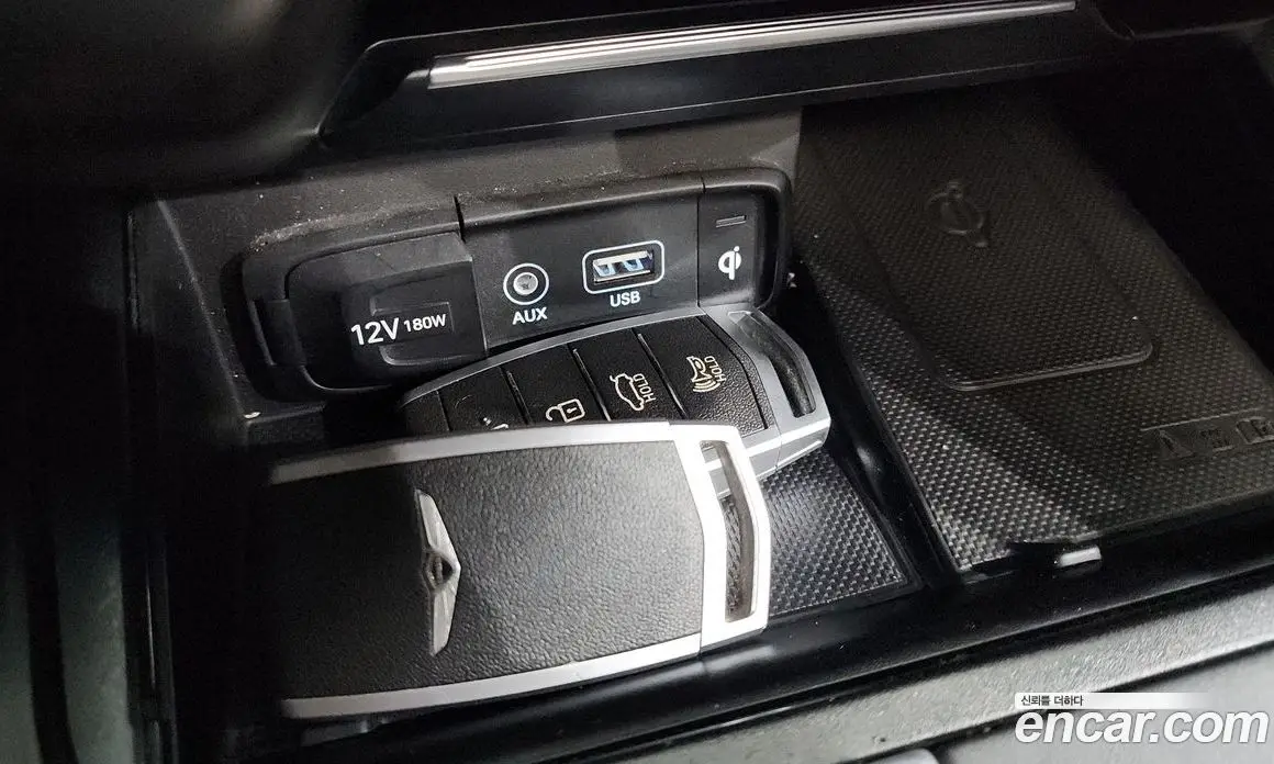 Genesis G70 2018 2.0 автомат (гидро), фото 17 Genesis G70 2018 2.0 автомат (гидро), фото 17