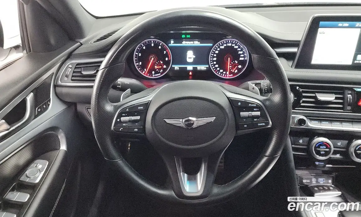 Genesis G70 2018 2.0 автомат (гидро), фото 20 Genesis G70 2018 2.0 автомат (гидро), фото 20