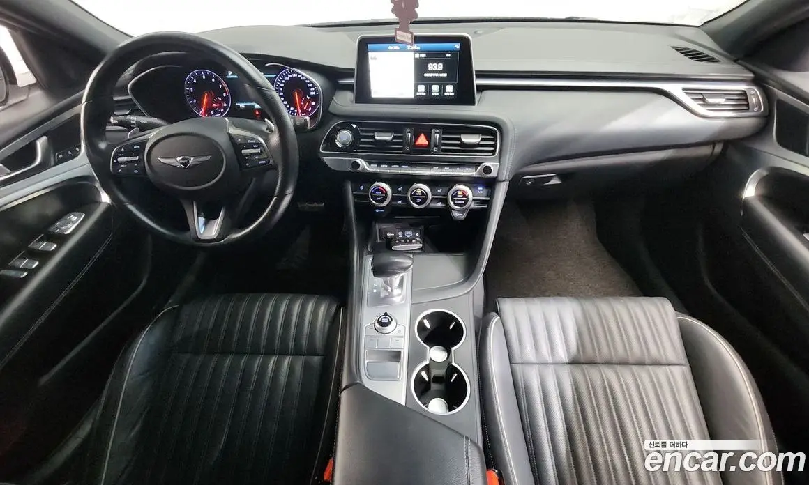 Genesis G70 2018 2.0 автомат (гидро), фото 9 Genesis G70 2018 2.0 автомат (гидро), фото 9
