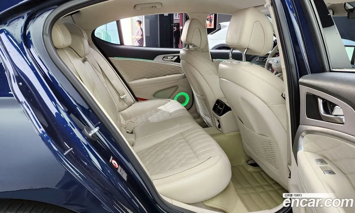 Genesis G70 2018 3.3 автомат (гидро), фото 18 Genesis G70 2018 3.3 автомат (гидро), фото 18
