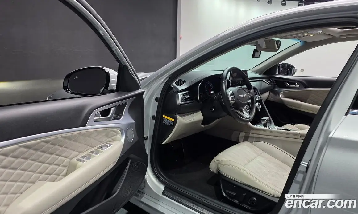 Genesis G70 2018 2.0 автомат (гидро), фото 13 Genesis G70 2018 2.0 автомат (гидро), фото 13