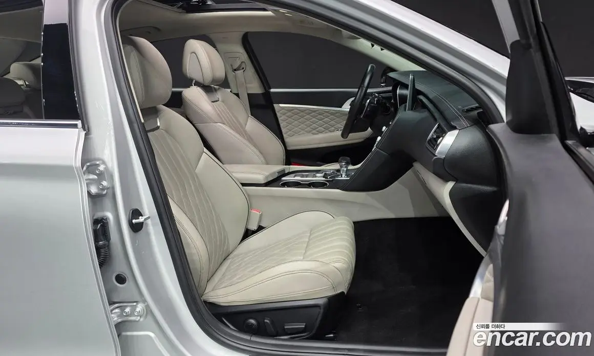 Genesis G70 2018 2.0 автомат (гидро), фото 16 Genesis G70 2018 2.0 автомат (гидро), фото 16