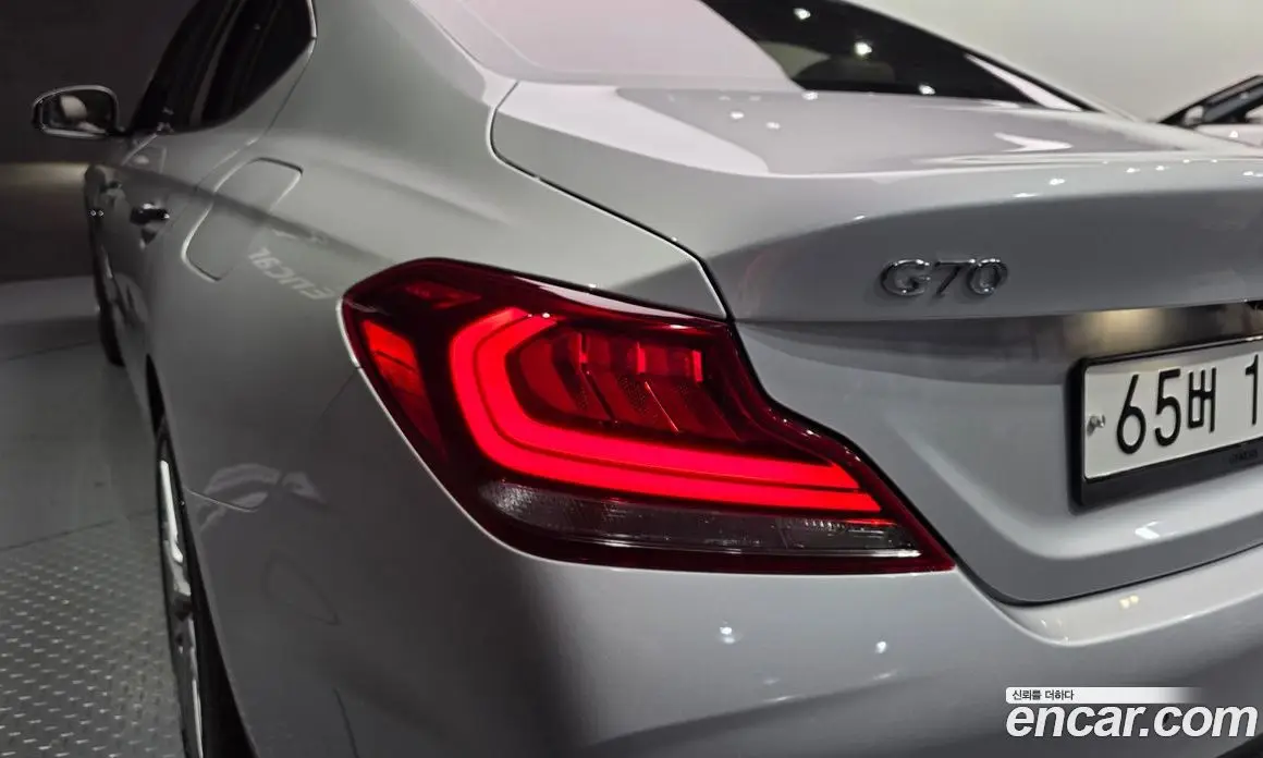 Genesis G70 2018 2.0 автомат (гидро), фото 8 Genesis G70 2018 2.0 автомат (гидро), фото 8