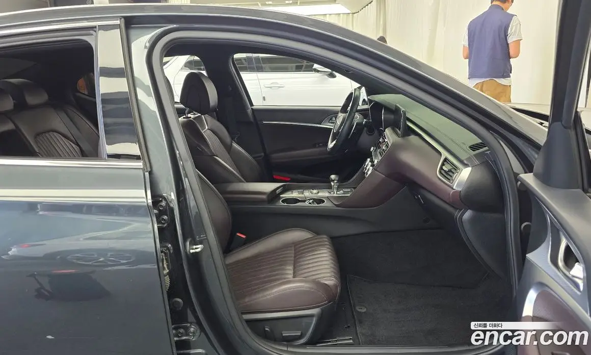 Genesis G70 2021 2.2 автомат (гидро), фото 16 Genesis G70 2021 2.2 автомат (гидро), фото 16