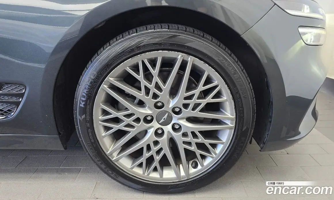 Genesis G70 2021 2.2 автомат (гидро), фото 7 Genesis G70 2021 2.2 автомат (гидро), фото 7
