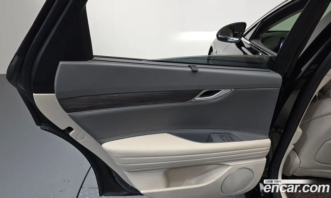 Genesis G80 2024 2.5 автомат (гидро), фото 15