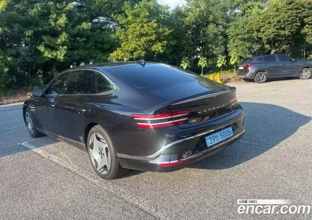 Genesis G80 2025 0.1 автомат (гидро), миниатюра 10