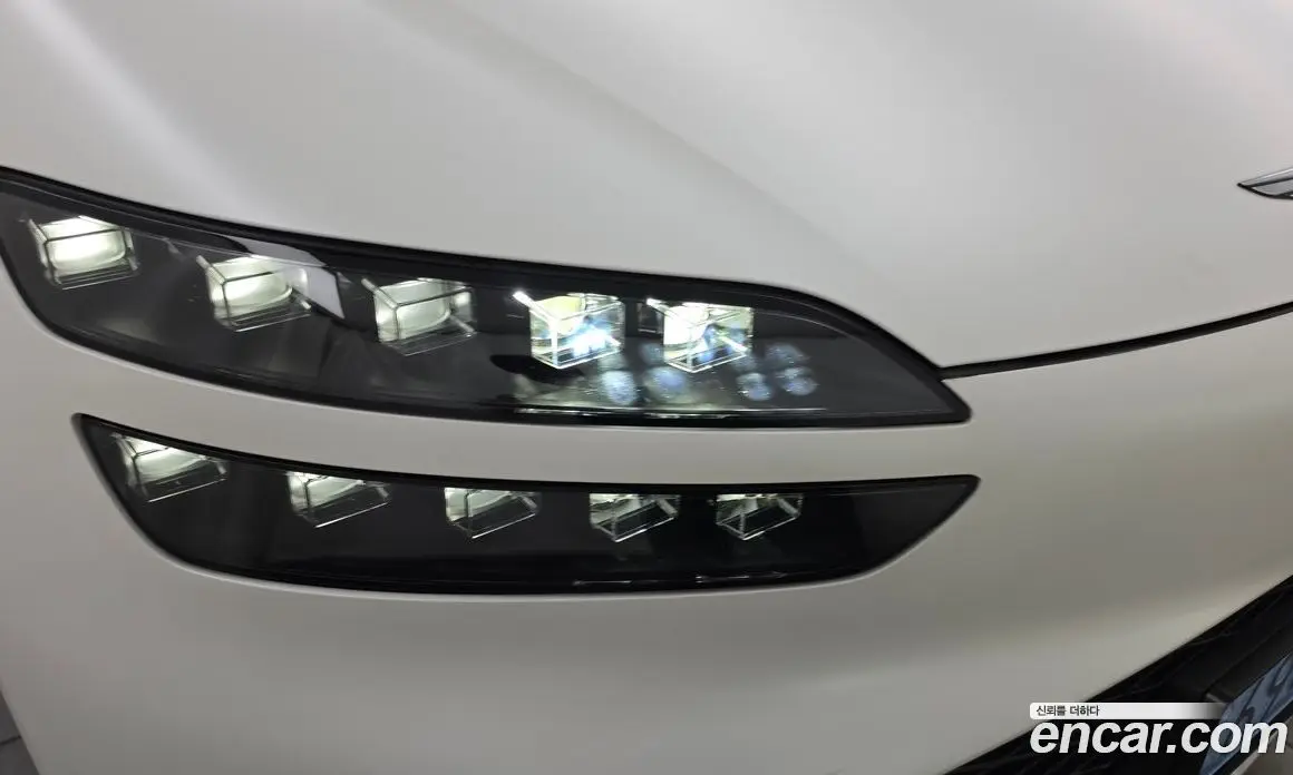 Genesis GV60 2022 0.1 автомат (гидро), фото 8 Genesis GV60 2022 0.1 автомат (гидро), фото 8