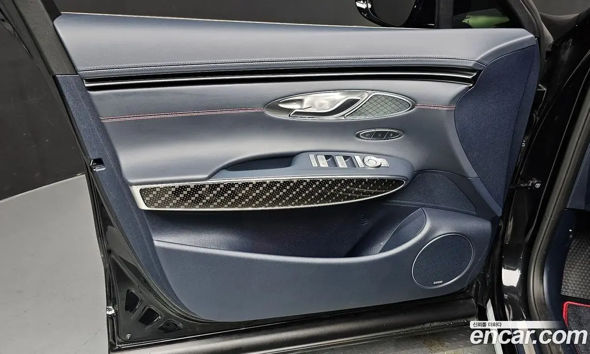 Genesis GV70 2023 3.5 автомат (гидро), фото 14