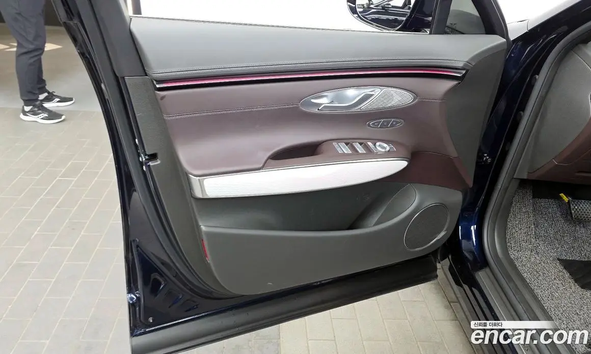 Genesis GV70 2024 2.5 автомат (гидро), фото 14 Genesis GV70 2024 2.5 автомат (гидро), фото 14