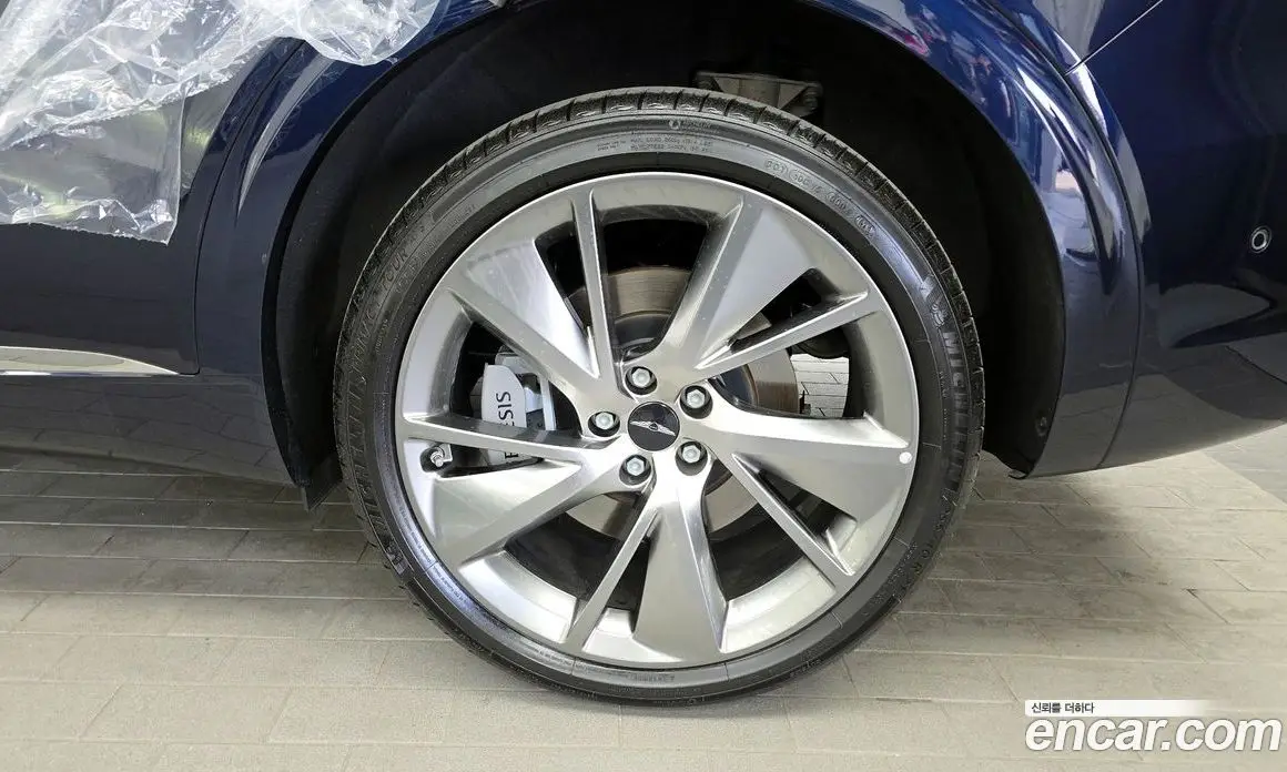 Genesis GV70 2024 2.5 автомат (гидро), фото 7 Genesis GV70 2024 2.5 автомат (гидро), фото 7
