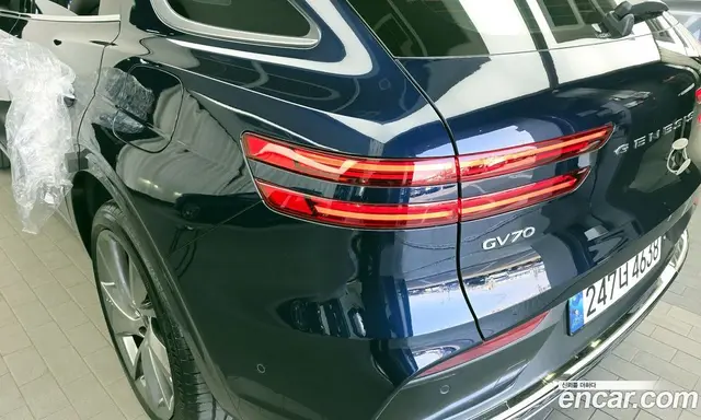 Genesis GV70 2024 2.5 автомат (гидро), миниатюра 9 Genesis GV70 2024 2.5 автомат (гидро), миниатюра 9