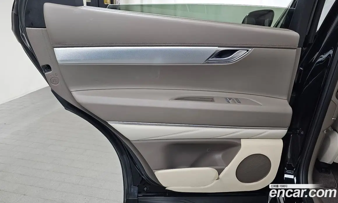 Genesis GV80 2022 2.5 автомат (гидро), фото 15 Genesis GV80 2022 2.5 автомат (гидро), фото 15