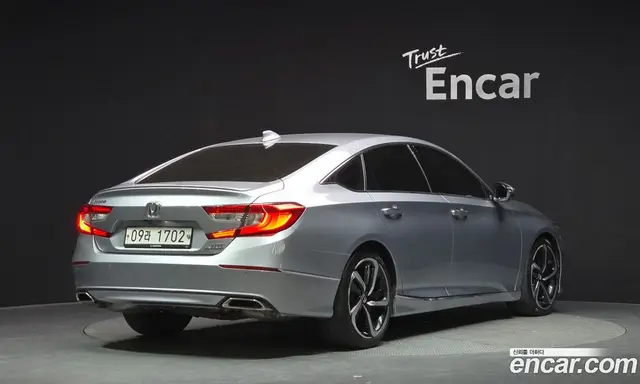 Honda Accord 2018 2.0 автомат (гидро), миниатюра 2