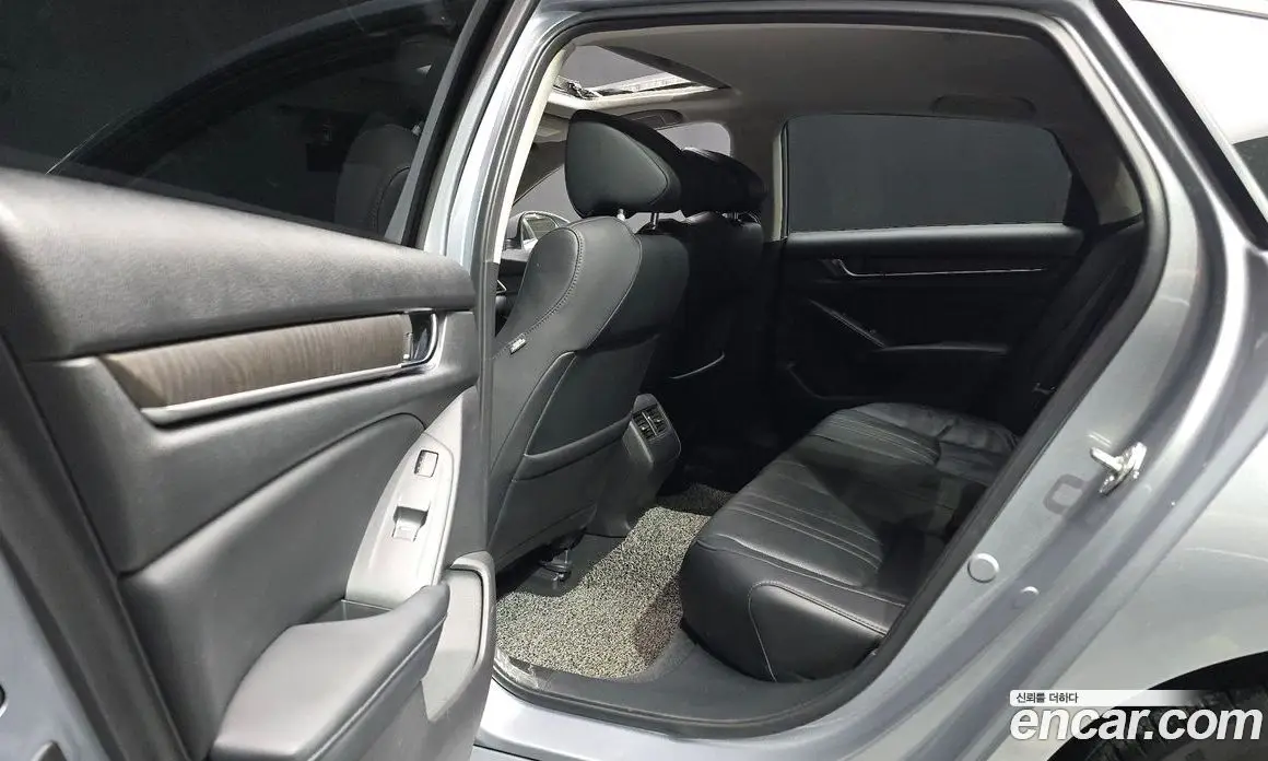Honda Accord 2018 2.0 автомат (гидро), фото 16