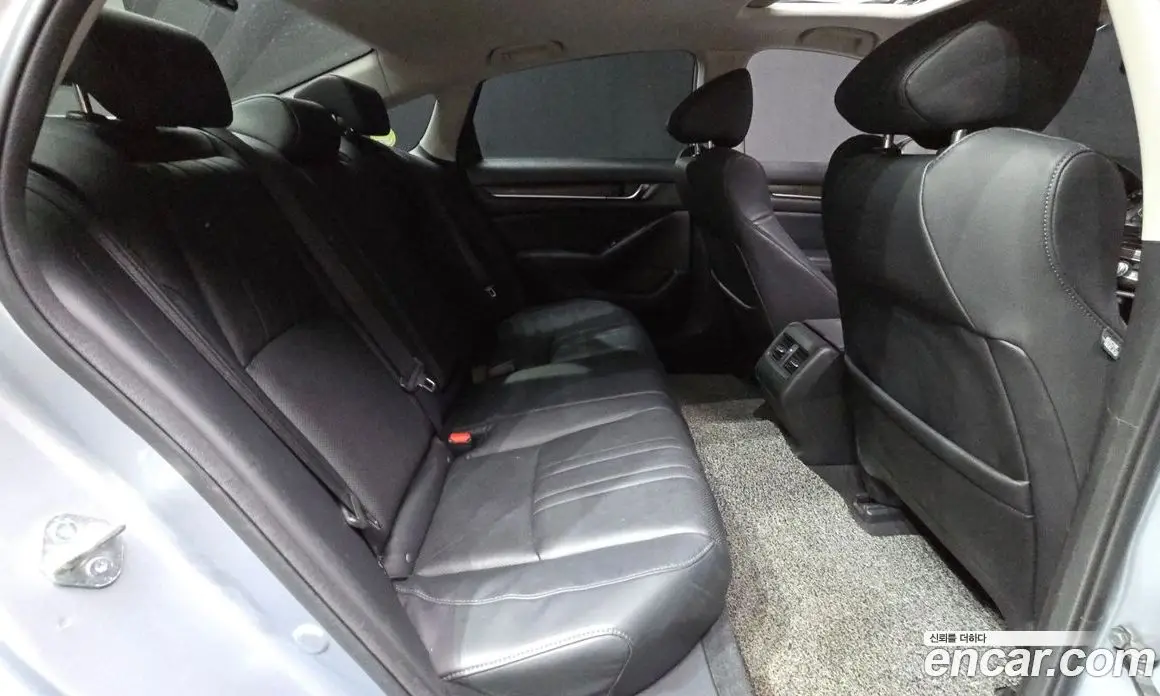 Honda Accord 2018 2.0 автомат (гидро), фото 18