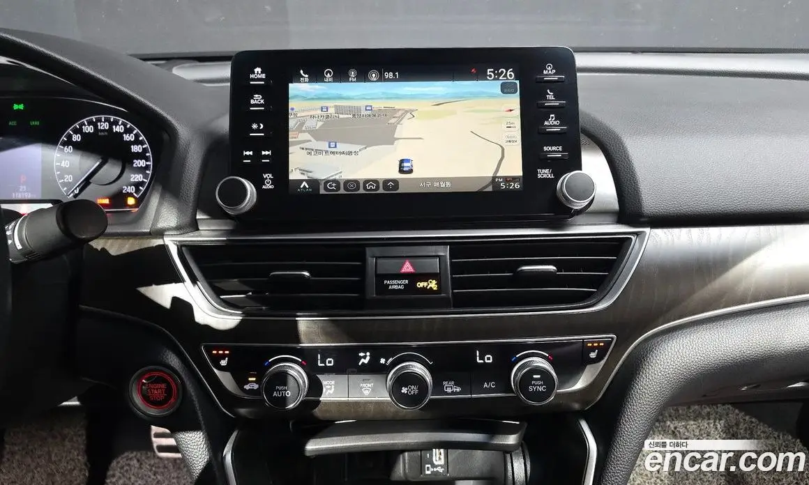 Honda Accord 2018 2.0 автомат (гидро), фото 20
