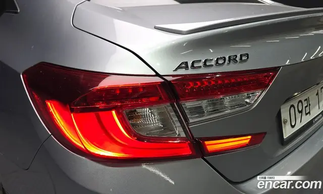 Honda Accord 2018 2.0 автомат (гидро), миниатюра 9