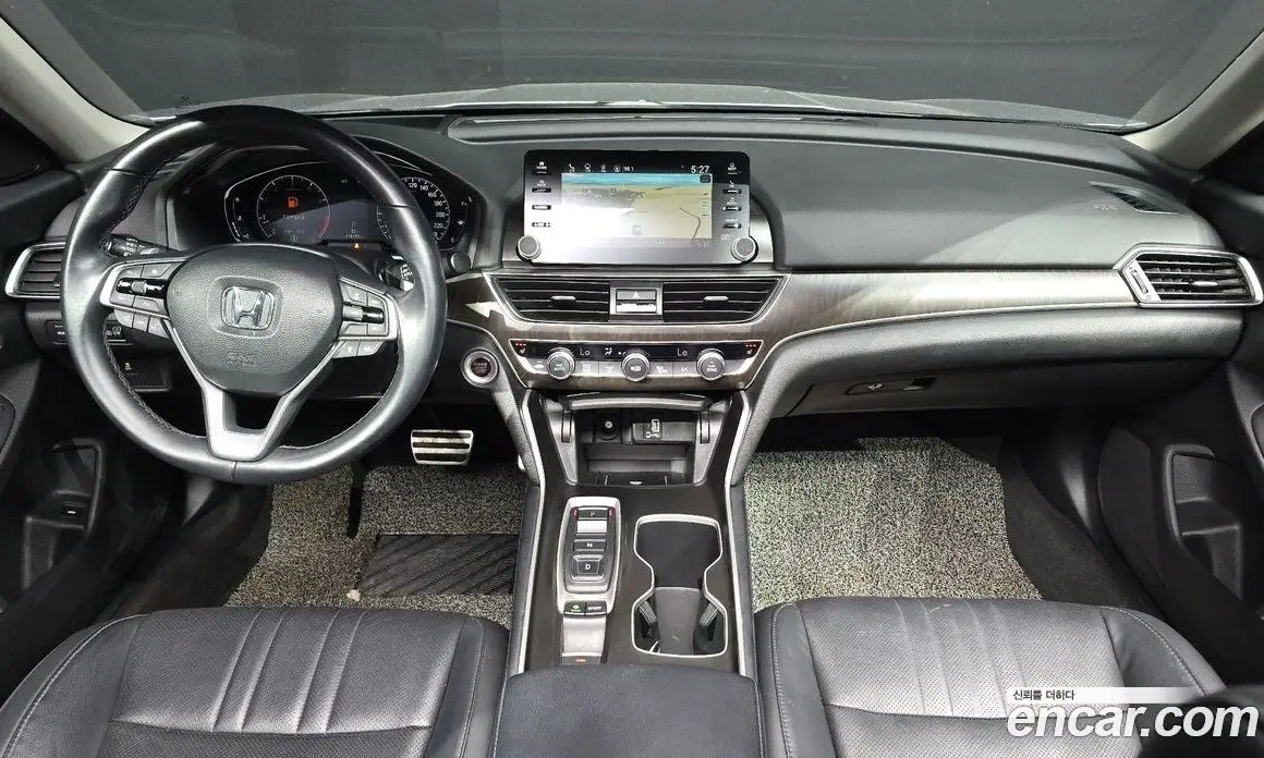 Honda Accord 2018 2.0 автомат (гидро), фото 10