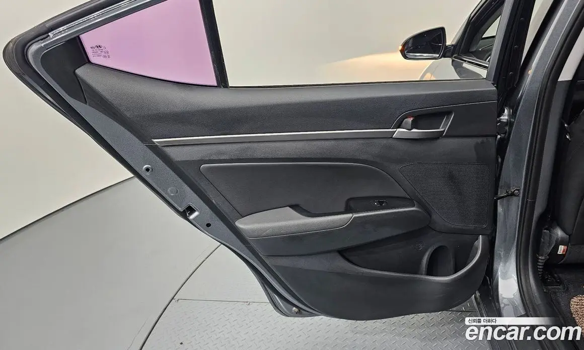 Hyundai Avante 2015 1.6 автомат (гидро), фото 15