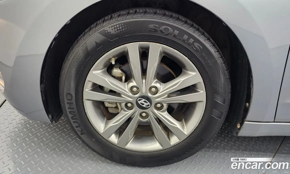 Hyundai Avante 2015 1.6 автомат (гидро), фото 5