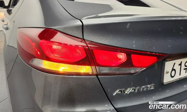 Hyundai Avante 2015 1.6 автомат (гидро), миниатюра 9
