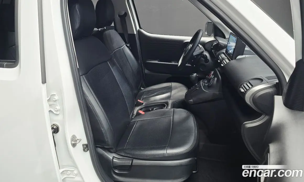Hyundai Casper 2022 1.0 автомат (гидро), фото 16