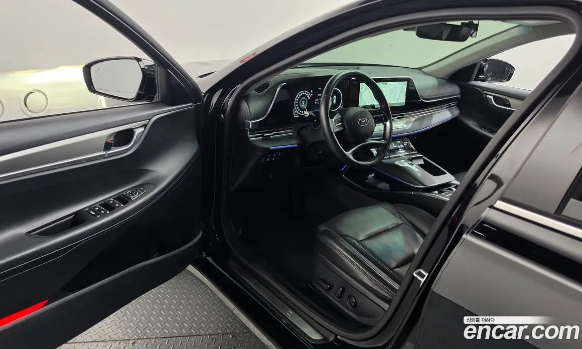 Hyundai Grandeur 2022 2.5 автомат (гидро), фото 13