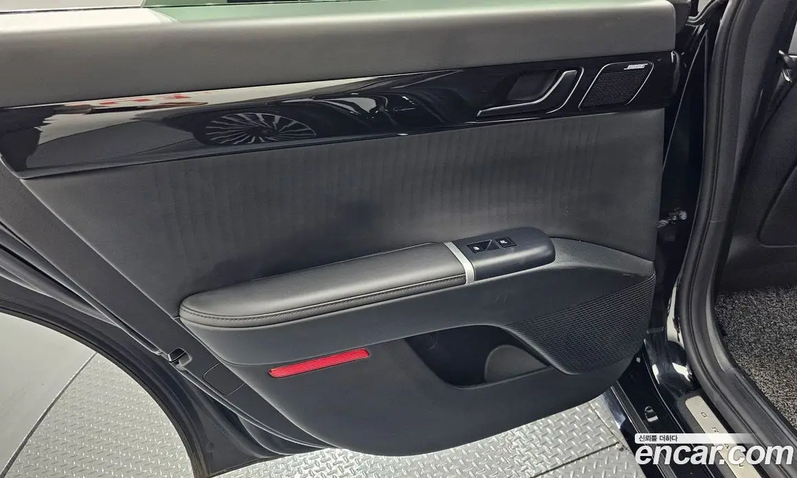 Hyundai Grandeur 2023 3.5 автомат (гидро), фото 15