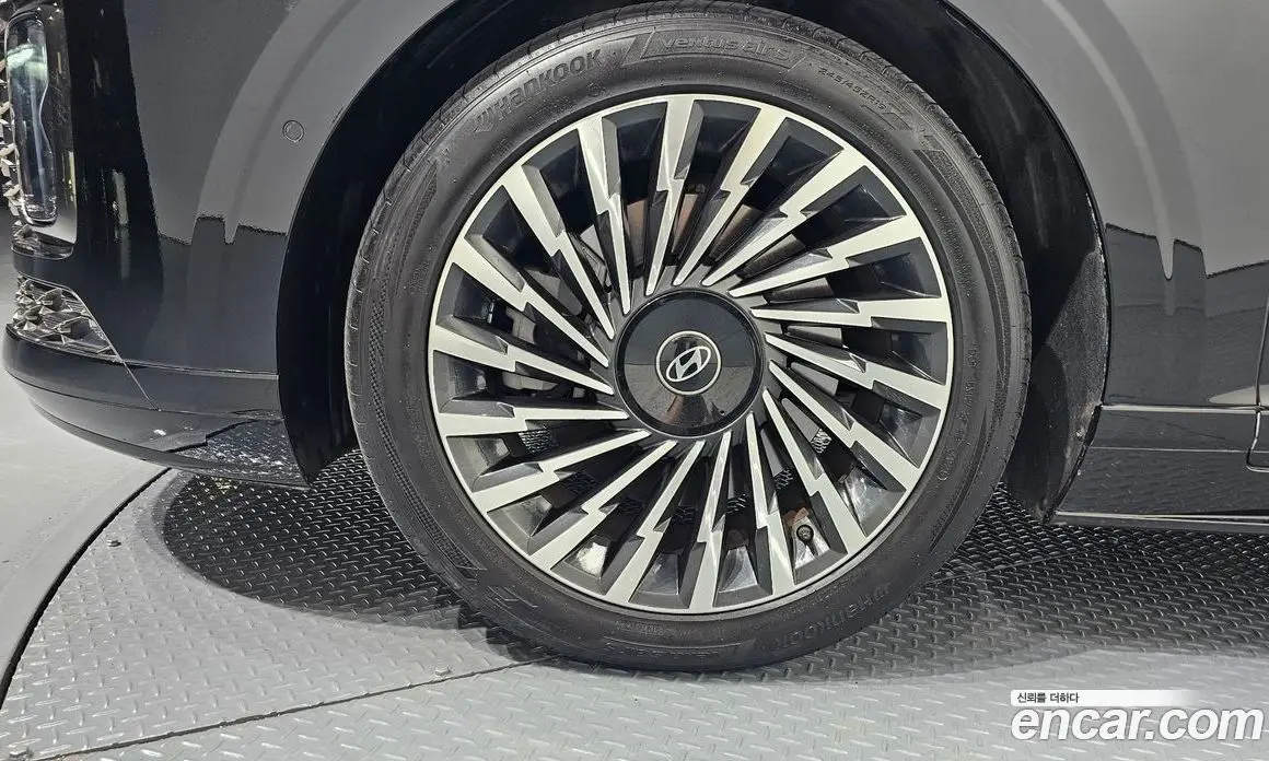 Hyundai Grandeur 2023 3.5 автомат (гидро), фото 5