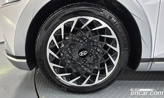 Hyundai Ioniq 5 2023 0.1 автомат (гидро), миниатюра 5