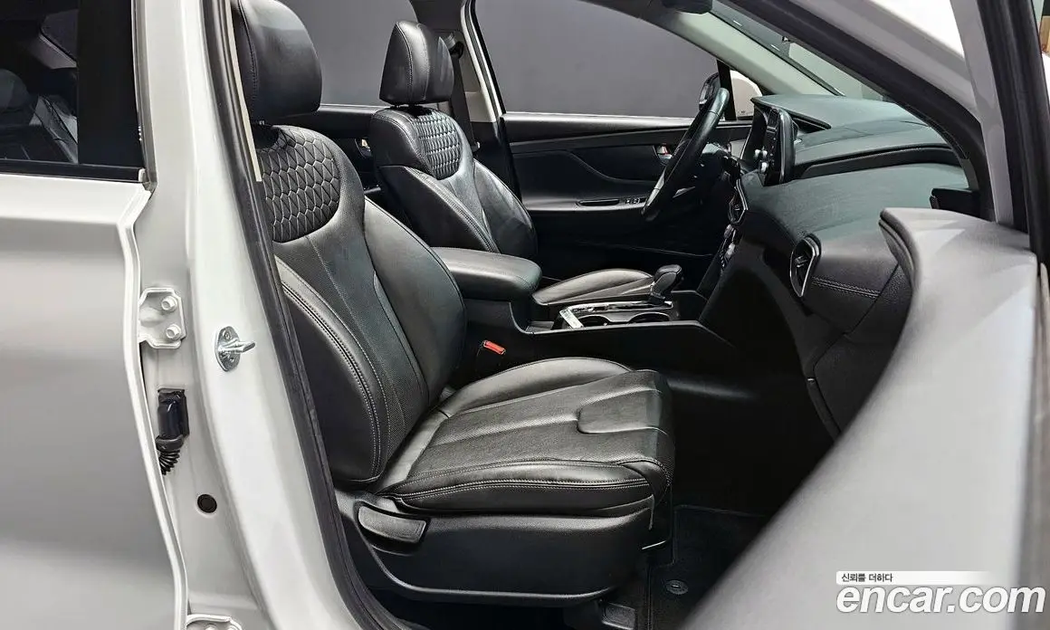 Hyundai Santa Fe 2018 2.0 автомат (гидро), фото 16 Hyundai Santa Fe 2018 2.0 автомат (гидро), фото 16