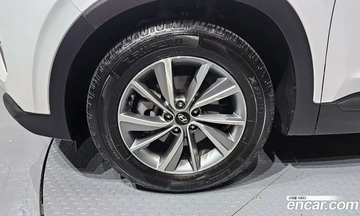 Hyundai Santa Fe 2018 2.0 автомат (гидро), фото 5 Hyundai Santa Fe 2018 2.0 автомат (гидро), фото 5
