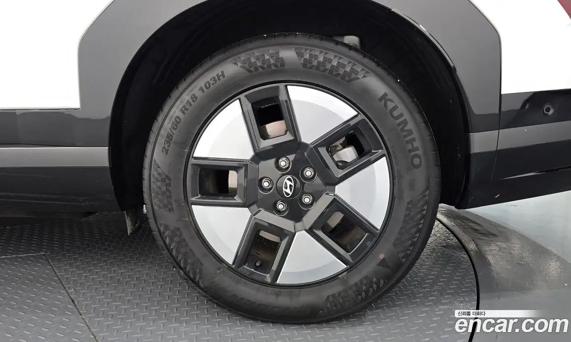 Hyundai Santa Fe 2024 1.6 автомат (гидро), фото 7