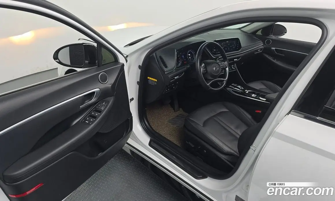 Hyundai Sonata 2019 2.0 автомат (гидро), фото 12