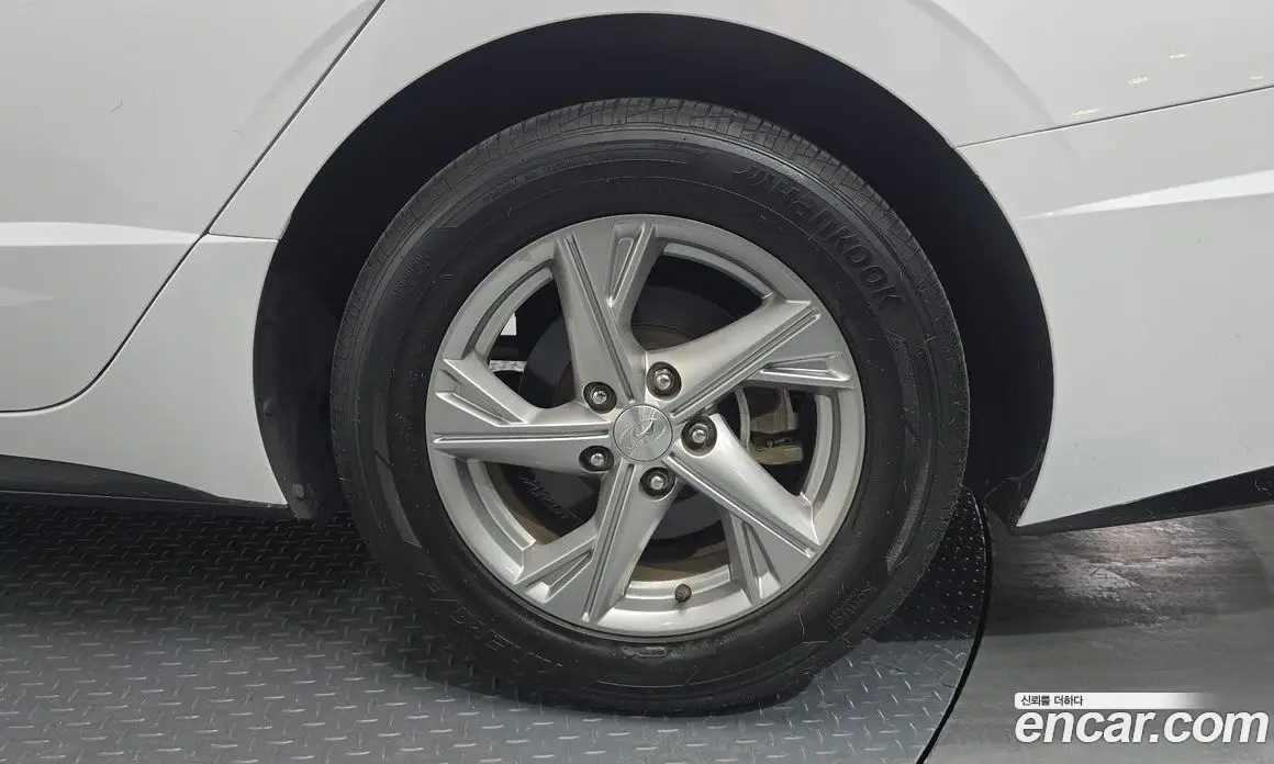 Hyundai Sonata 2019 2.0 автомат (гидро), фото 6