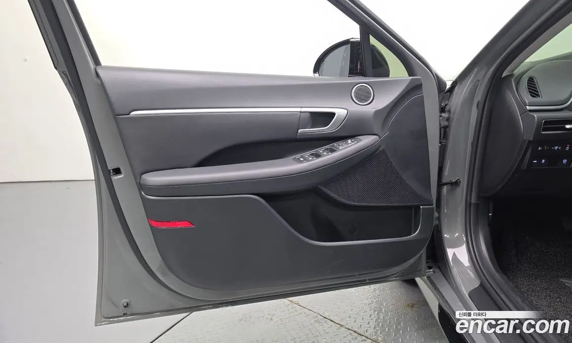 Hyundai Sonata 2022 1.6 автомат (гидро), фото 14