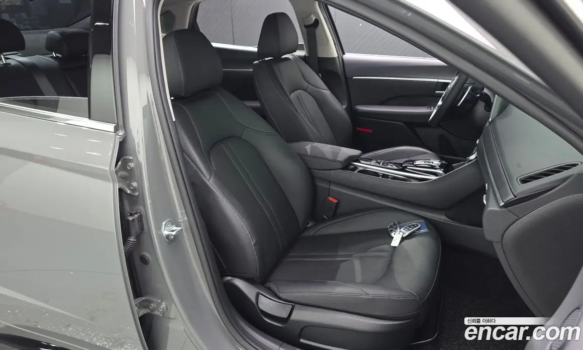 Hyundai Sonata 2022 1.6 автомат (гидро), фото 18