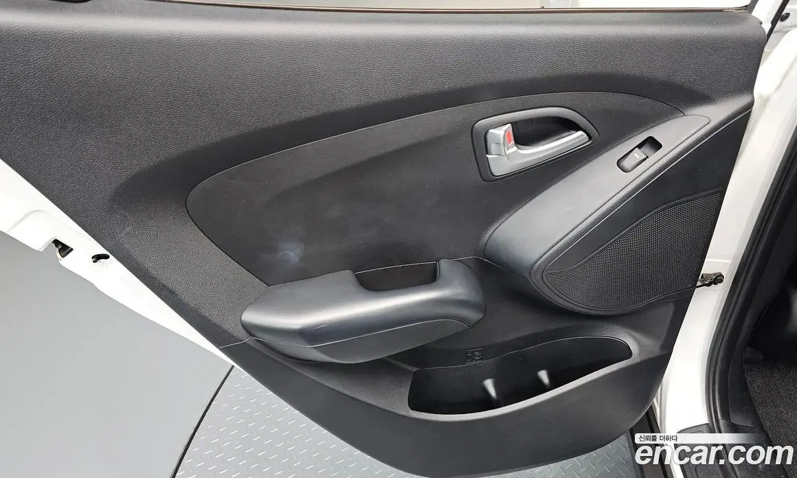 Hyundai Tucson 2013 2.0 автомат (гидро), фото 14
