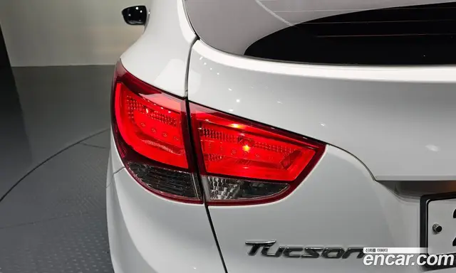 Hyundai Tucson 2013 2.0 автомат (гидро), миниатюра 8